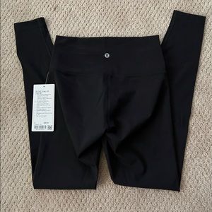 Lululemon Wunder Under tight sz 6